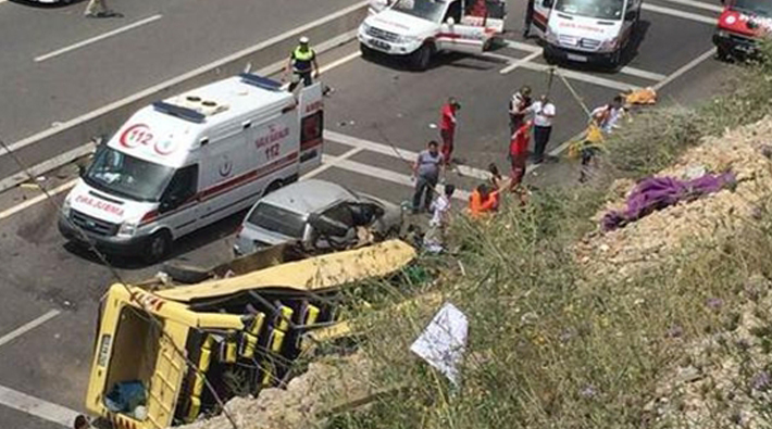 Marmaris'te tur otobüsü devrildi: En az 23 ölü, 11 yaralı