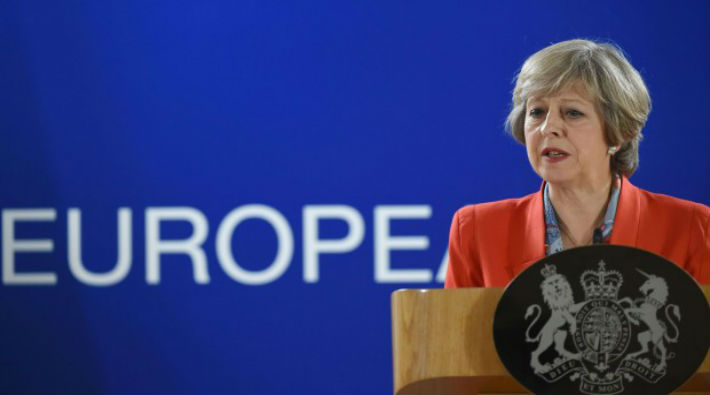 İngiltere Başbakanı May, ülkesinin AB'den ayrılma planını açıkladı