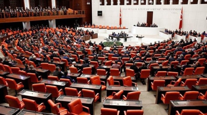 AKP'li Mustafa Şentop üçüncü turda yeniden Meclis Başkanı seçildi: 'MHP'ye teşekkür ediyorum'