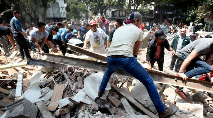 Meksika'da şiddetli deprem: Ölü sayısı 226'ya çıktı