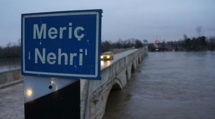 Meriç Nehri'ne düşen mülteci donarak hayatını kaybetti