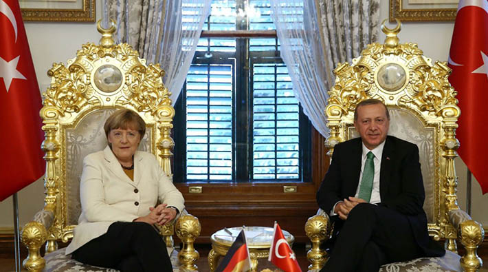 Merkel: Türkiye zor bir müttefik ama NATO içinde tutulmalı