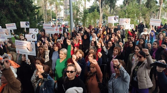Mersin’de kadınların şiddete yönelik Las Tesis protestosuna izin verilmedi