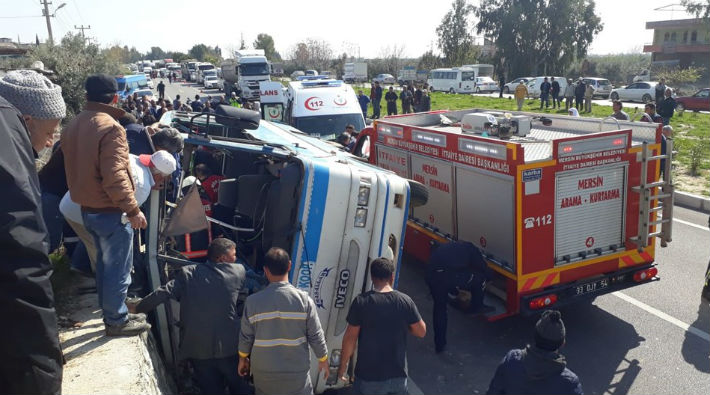 Mersin'de tarım işçilerini taşıyan minibüs devrildi: 5 işçi hayatını kaybetti