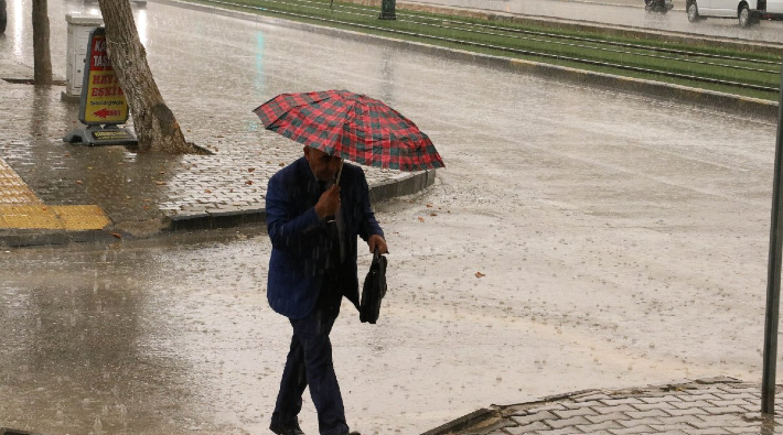 Meteoroloji'den soğuk ve yağışlı hava uyarısı