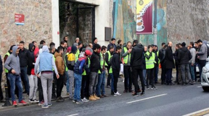 'Kabataş-Beşiktaş-Mecidiyeköy Metro Hattı' inşaatında işçiler iş bıraktı