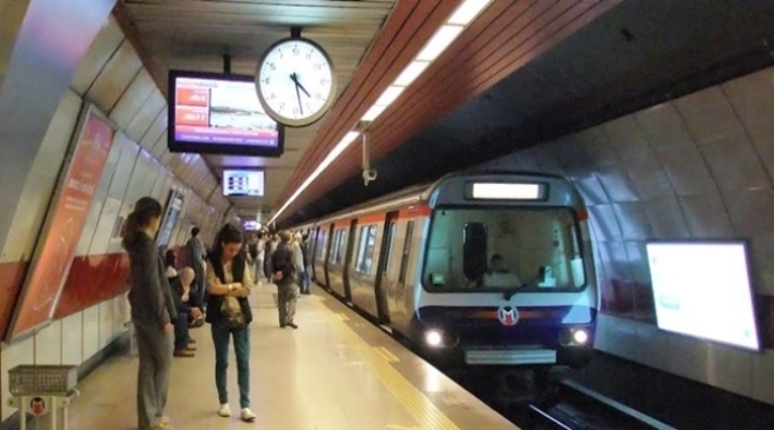 İstanbul'da metro seferleri arttırıldı