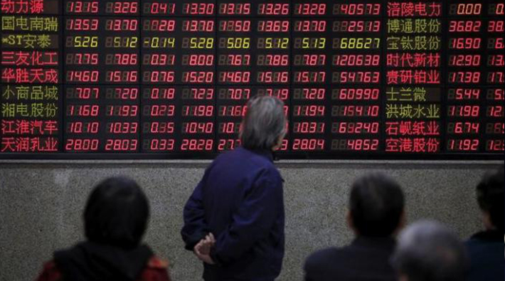 Moody's Çin'in notunu düşürdü