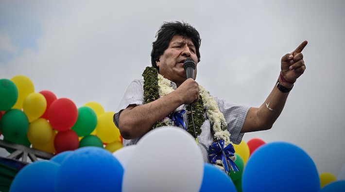 Morales yeniden ülkesinde: 'Bolivya’nın ve tüm dünyanın sağcıları bilsin, ‘barbarlar’ geri döndü!'
