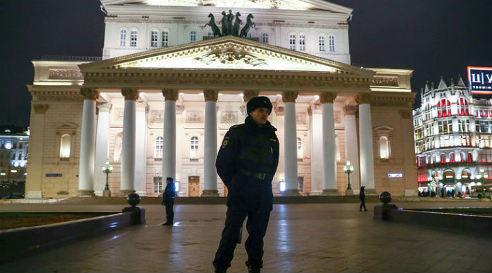 Moskova'da bomba alarmı: Bolşoy Tiyatrosu boşaltıldı