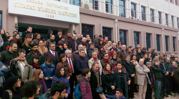 İhraç edilen Ankara Üniversitesi hocalarından açıklama: Saray'ın İbiş'i olmayacağız!