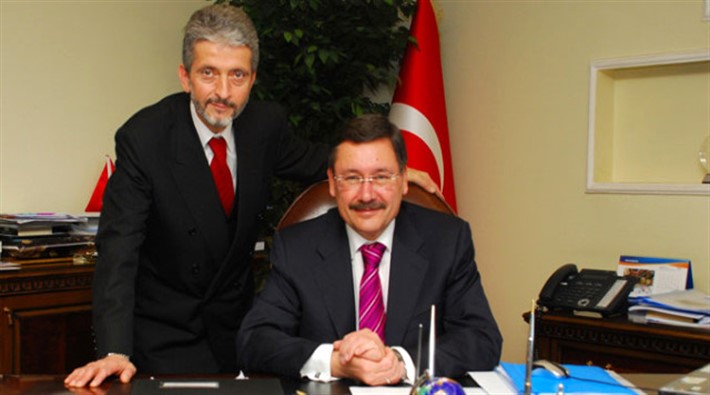 Mustafa Tuna tüm bürokratların istifasını istedi