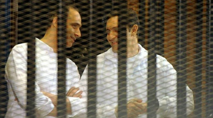 Mübarek'in oğullarına tutuklama kararı