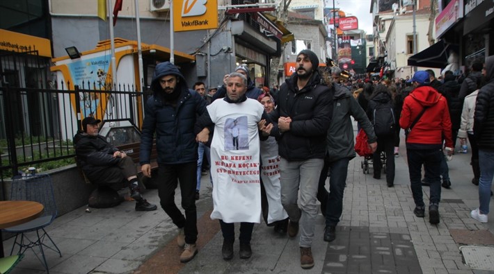 Ölüm orucundaki Mustafa Koçak’ın ailesine gözaltı: 'Oğlumuz adalete aç'