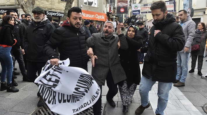 Ölüm orucundaki Mustafa Koçak’ın anne ve babası gözaltına alındı