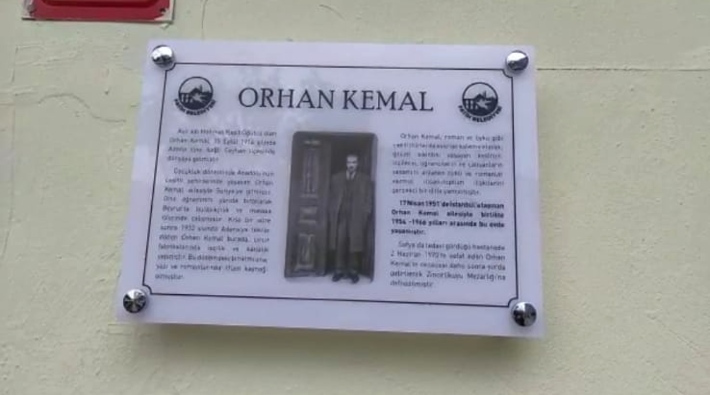 Orhan Kemal 51. ölüm yıl dönümünde evinin önünde anıldı 