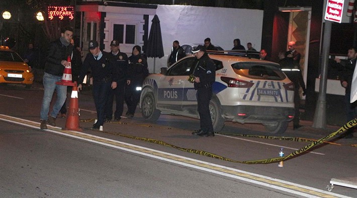 Ortaköy'de gece kulübüne silahlı saldırı: Yaralılar var