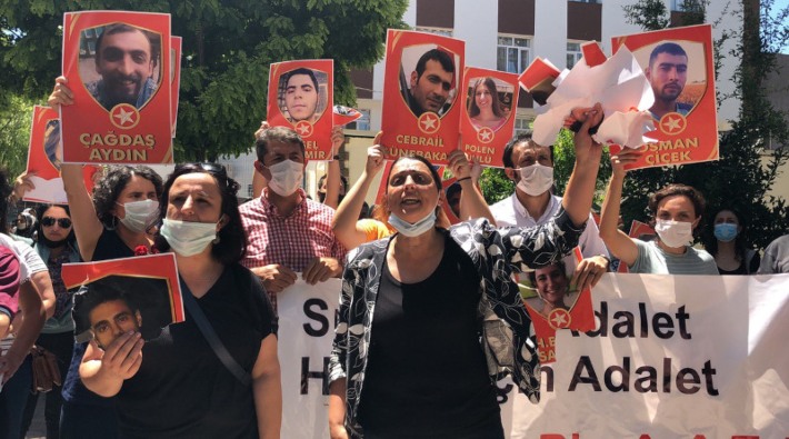 Polis, Amara Kültür Merkezi önündeki Suruç anmasına saldırı girişiminde bulundu