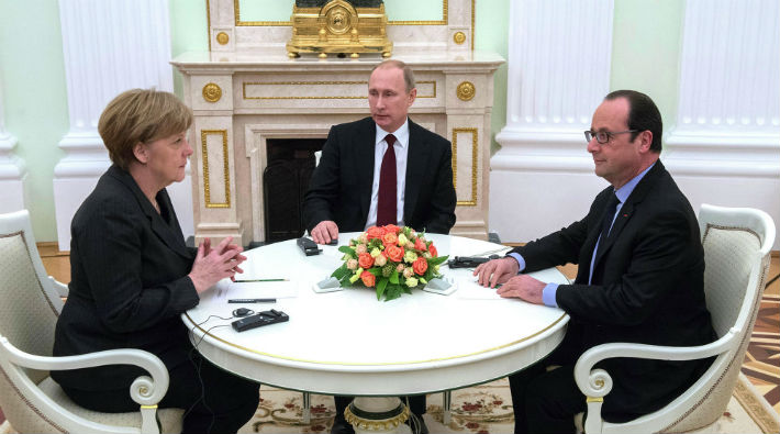 Putin, Merkel ve Hollande, Suriye ve Ukrayna gündemlerinde görüştü 