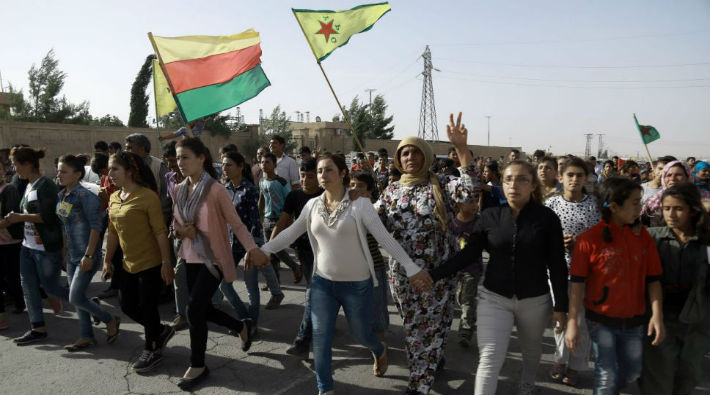 Rakka'ya yürüyen Suriyeli Kürtler Cenevre'de neden yok?