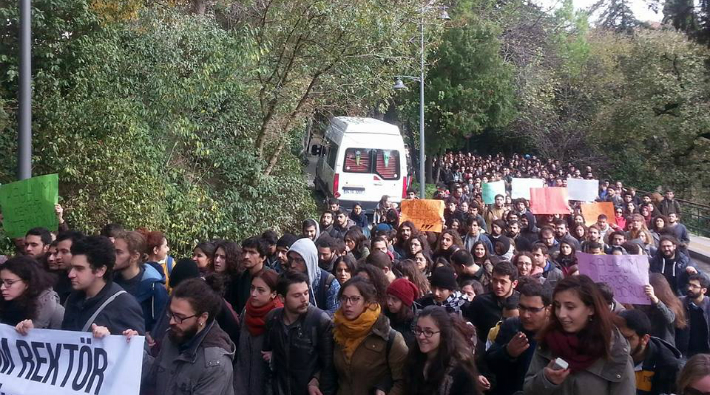 Boğaziçi Üniversitesi öğrencilerinden 'kayyum rektöre' karşı yürüyüş!