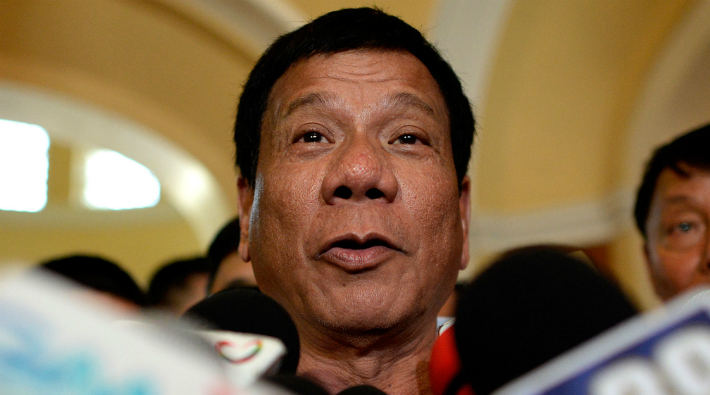 Duterte: Başkanlık kadınlara göre değil 