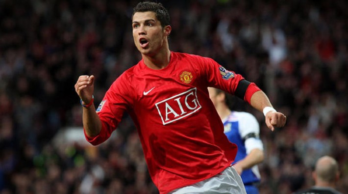 Ronaldo sağ gösterip sol vurdu: 12 yıl sonra yeniden Manchester United'da