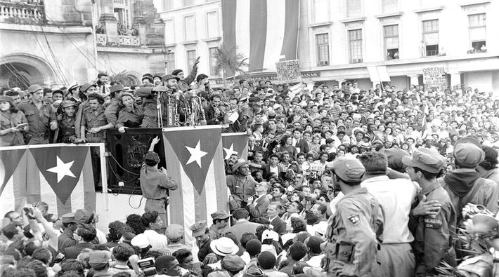 Can Yücel'den Fidel'e: 'Sesi titremeyen bir ses, umudun sesi!'