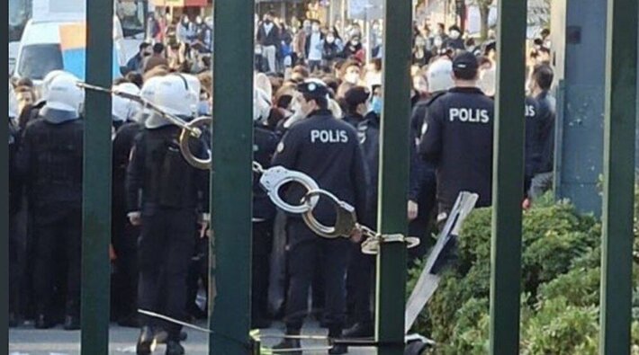 Boğaziçi Üniversitesi eylemlerinde gözaltına alınan 2 öğrenci tutuklandı!