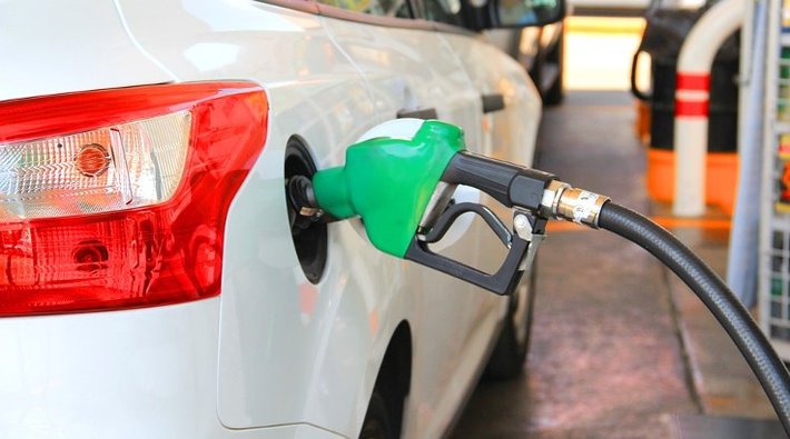 Benzine 23 kuruş zam geliyor