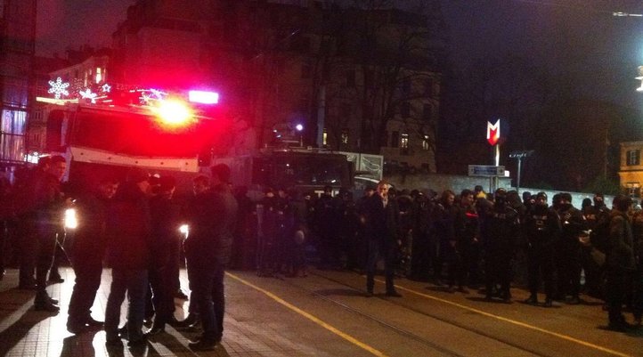 Taksim'deki Ankara saldırısı protestosuna polis saldırısı