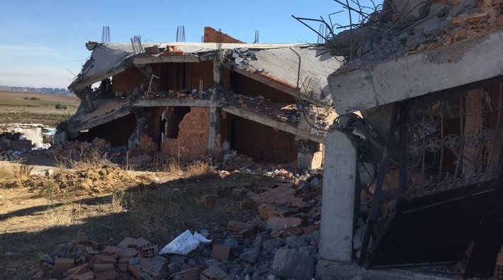 Evleri yıkılan Yeşilkent halkından Avcılar Belediyesi'ne tepki