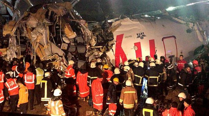 Sabiha Gökçen Havalimanı'ndaki uçak kazasında 3 kişi hayatını kaybetti