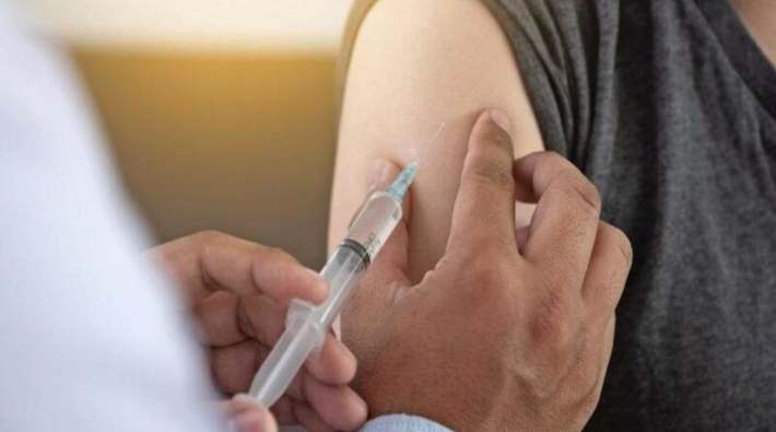 Sağlık Bakanlığı: İki doz koronavirüs aşısı yaptıranların sayısı 10 milyonu geçti