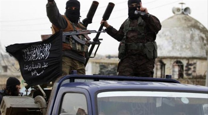 SANA: Türk Tırları Nusra Eşliğinde İdlib'e Gaz Tüpleri Taşıdı