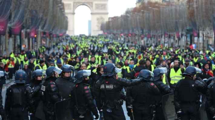 Sarı Yelekliler'e Paris'te gösteri yasağı