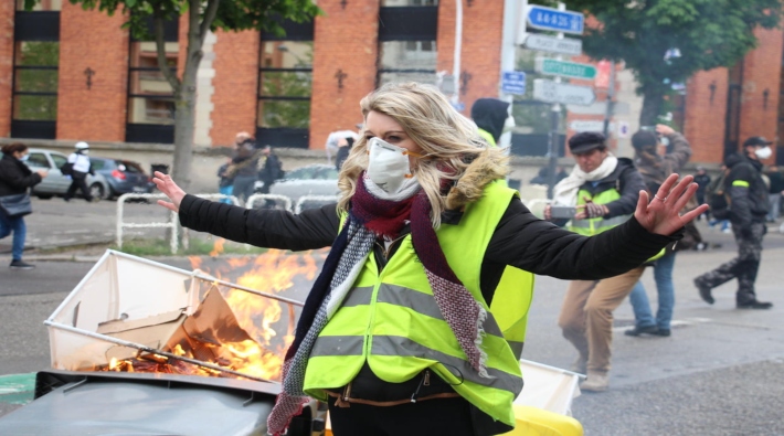 Sarı Yelekliler 1 Mayıs'ta sokağa çıktı