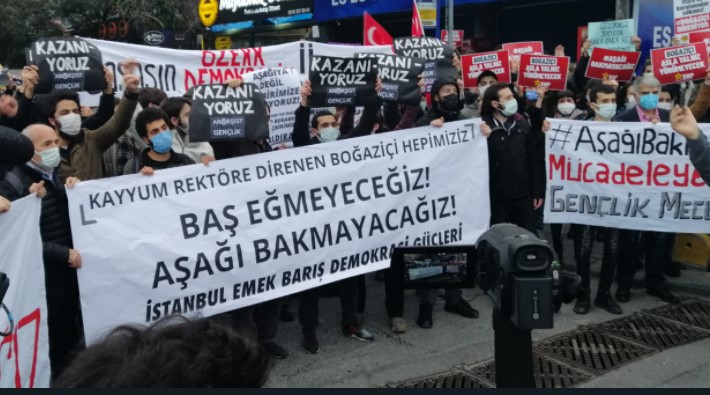 Kadıköy'de Boğaziçili öğrencilere destek eyleminde 104 kişi gözaltına alındı 