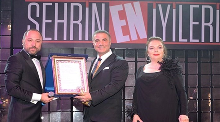 Sedat Peker’e ödül verilen gecenin sponsorunun CHP’li Beşiktaş Belediyesi olduğu ortaya çıktı