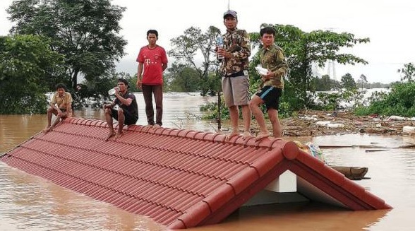 Baraj çöktü: Yüzlerce kişi kayıp