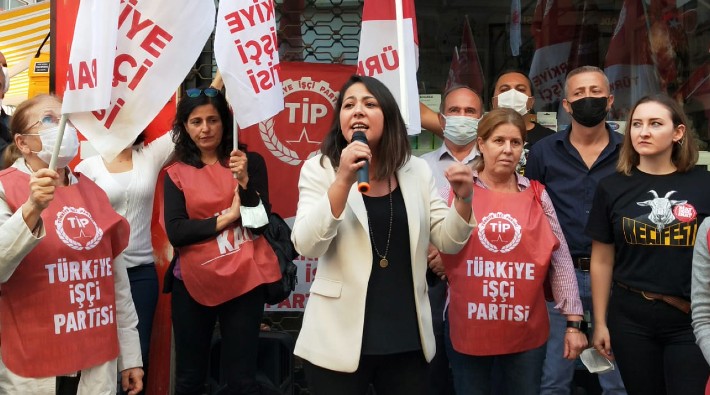 'Bir Yol Var' diyen TİP Milletvekili Kadıgil İzmir'de:  Saray karanlığından kurtulmak yetmez