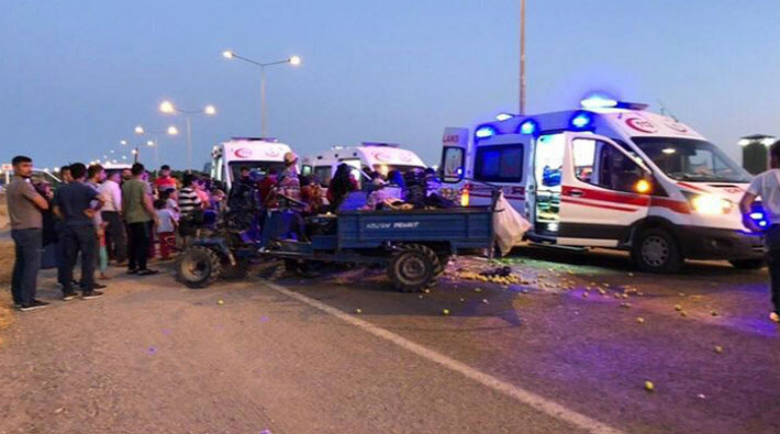 Siirt'te tarım işçilerini taşıyan araç devrildi: 13 yaralı
