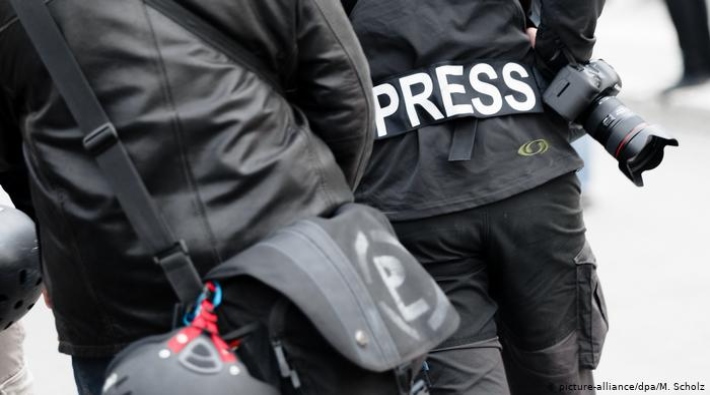 Sınır Tanımayan Gazeteciler ve 13 gazeteciden Fransız polisi hakkında suç duyurusu