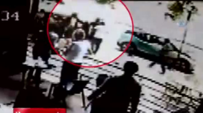 Şişli’de, bir kadın sokak ortasında tekmelerle darp edildi!