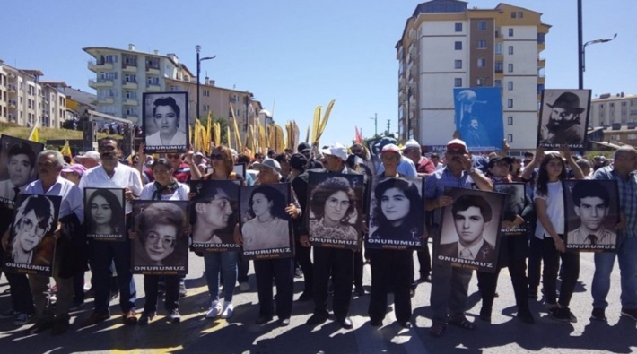 Madımak'ın 26. yılında binlerce kişi Sivas'ta buluştu