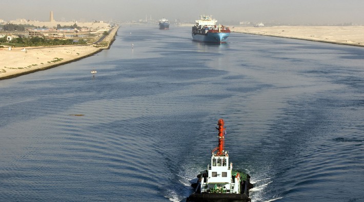 Süveyş Kanalı'ndan geçiş ücreti yüzde 6 arttı 