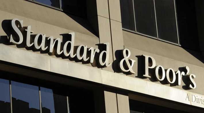 S&P: Türkiye'de 2019'da küçülme devam edecek