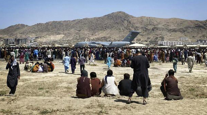 Kabil Havalimanı'nda kaos: Açılan ateşte 4 Afgan askeri hayatını kaybetti