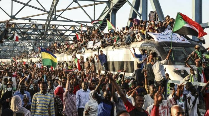 Sudan Komünist Partisi: Mücadelenin ikinci aşamasına geçildi, tüm iktidar halka!