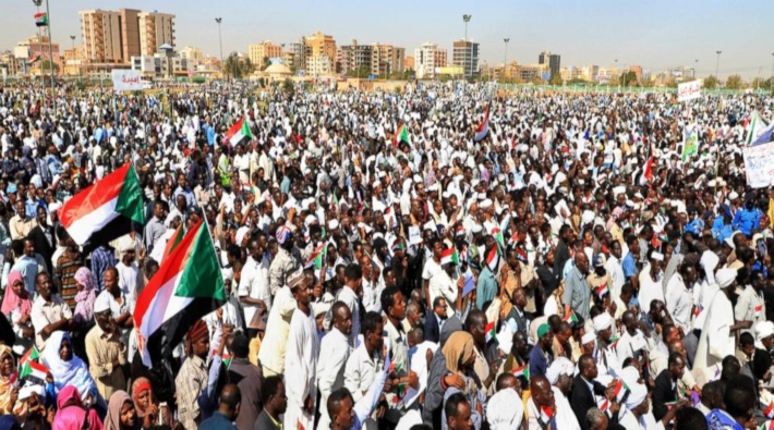 Sudan'da gösteriler devam ediyor